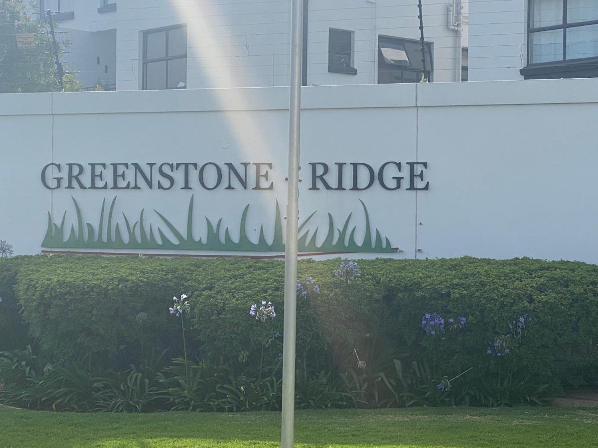 Greenstone Ridge Apartment Johannesburg Bagian luar foto