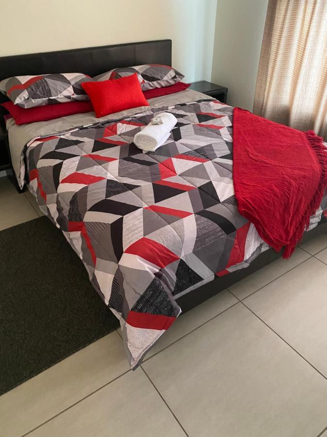 Greenstone Ridge Apartment Johannesburg Bagian luar foto