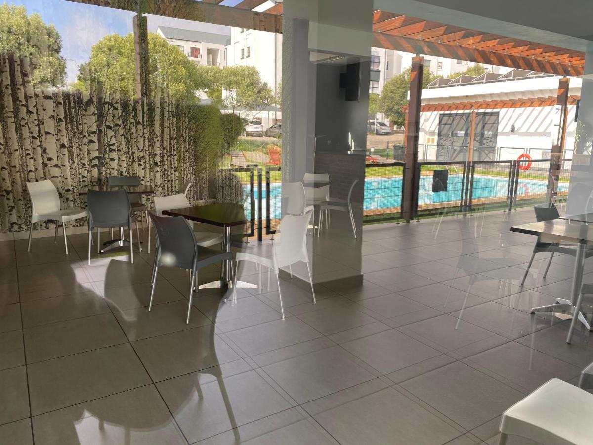 Greenstone Ridge Apartment Johannesburg Bagian luar foto